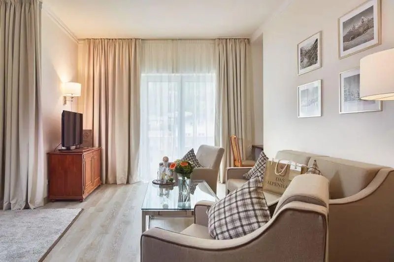 ALPENHAUS (EX. GRAND PARK)