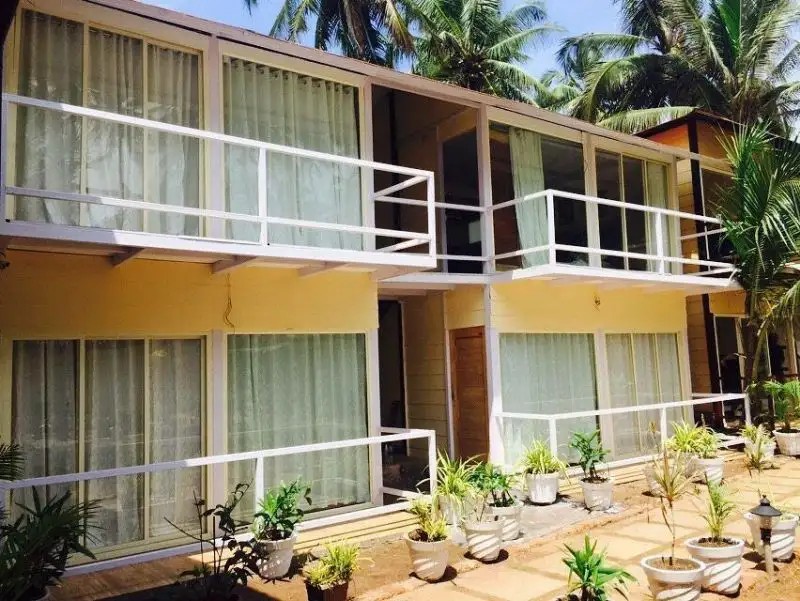 TAHIRA BEACH RESORT