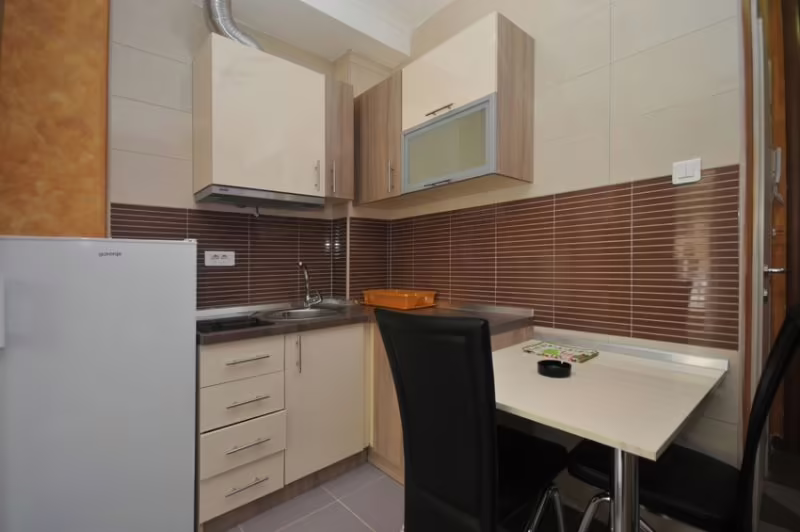 LUX M APARTMENTS