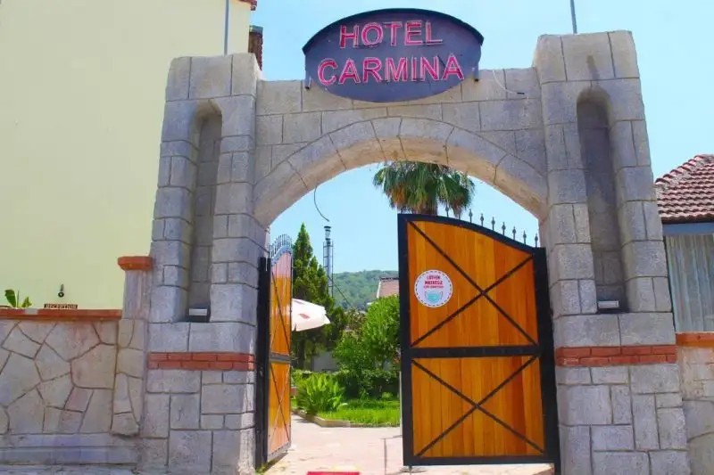 CARMINA HOTEL