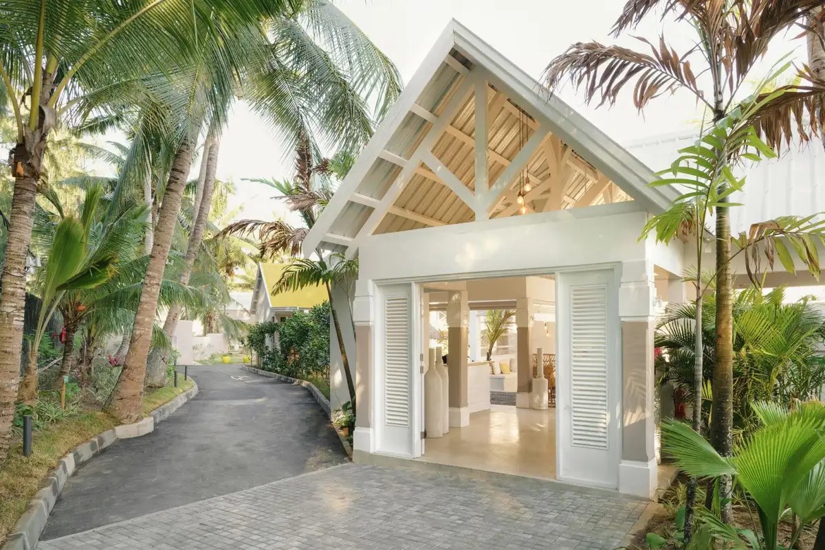 LE TROPICAL ATTITUDE