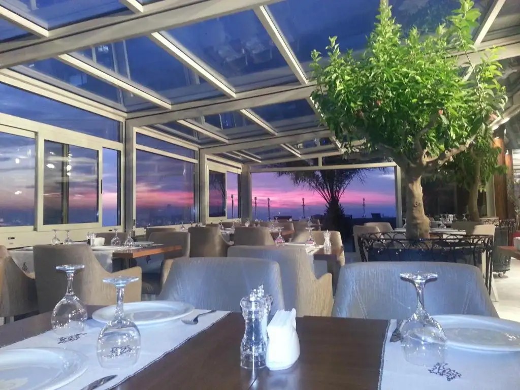 DARK HILL HOTEL LALELI