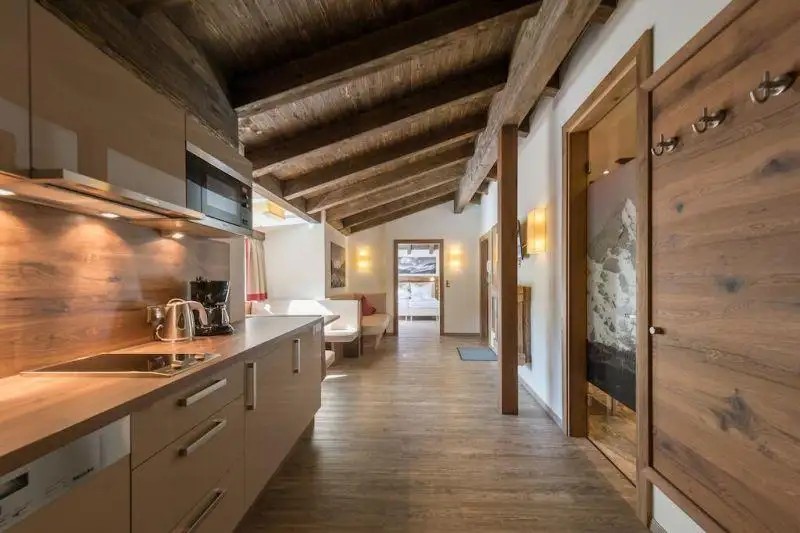 REGINAS ALPENLODGE APT