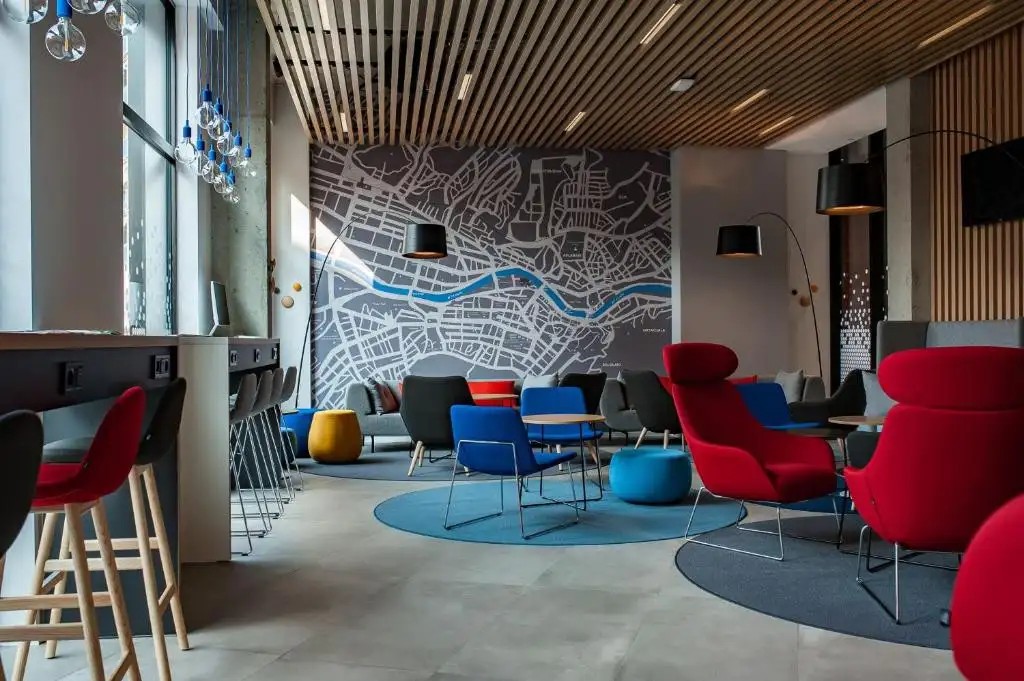 HOLIDAY INN EXPRESS