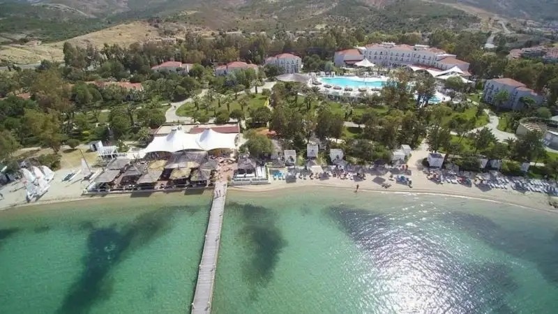 MARK WARNER PHOKAIA BEACH RESORT