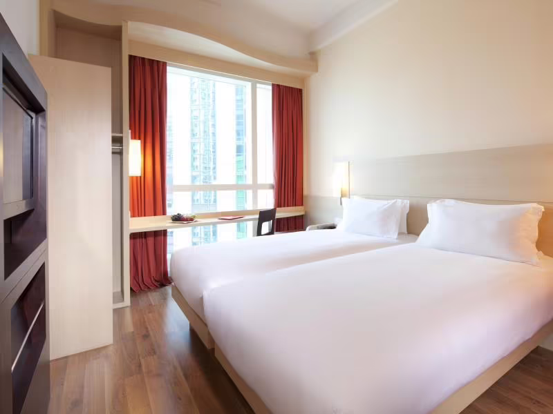 IBIS HONG KONG CENTRAL & SHEUNG WAN