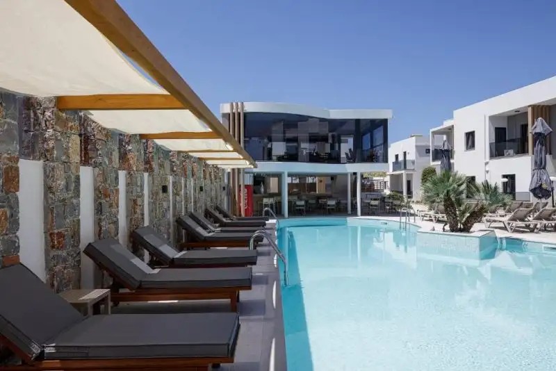 GOLDEN BAY HOTEL & BUNGALOWS