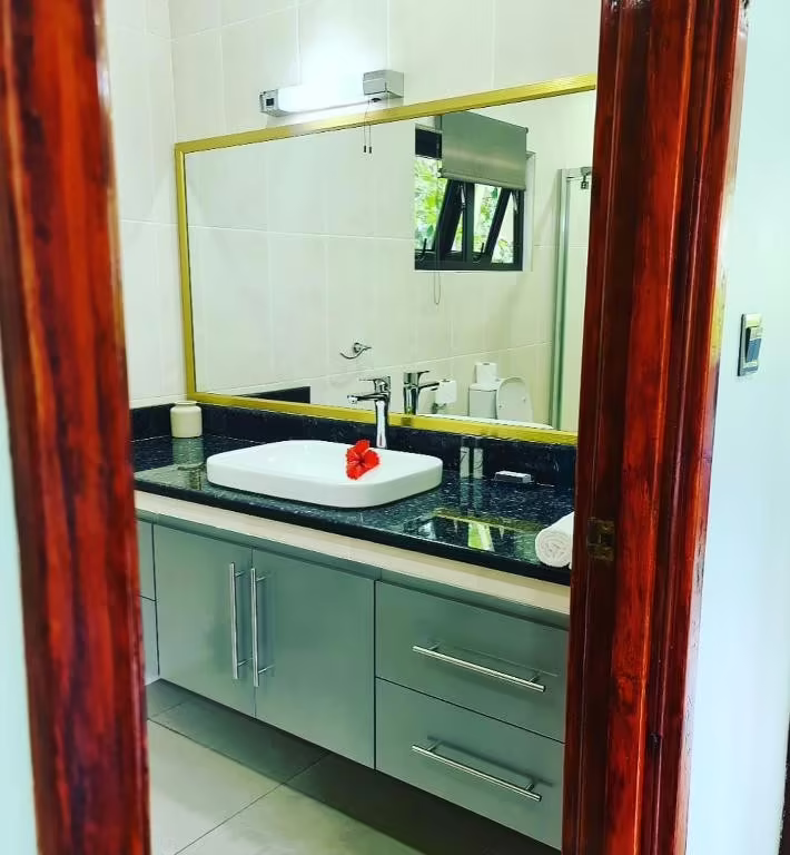 CASA DE LEELA APT
