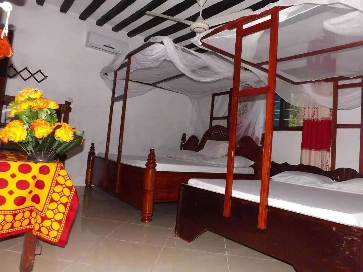 BARAKA BEACH BUNGALOWS