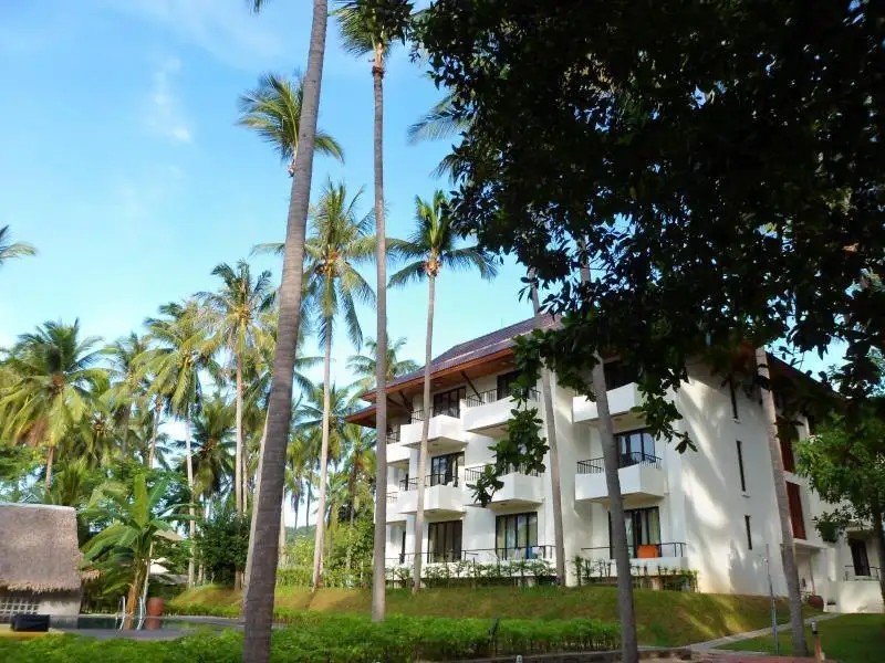 COCO HUT BEACH RESORT