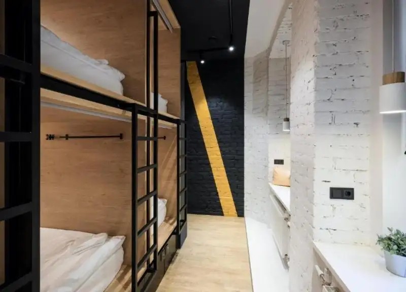 INBOX CAPSULE HOTEL