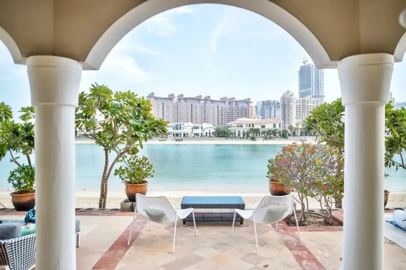 ROYAL PALM BEACH VILLA