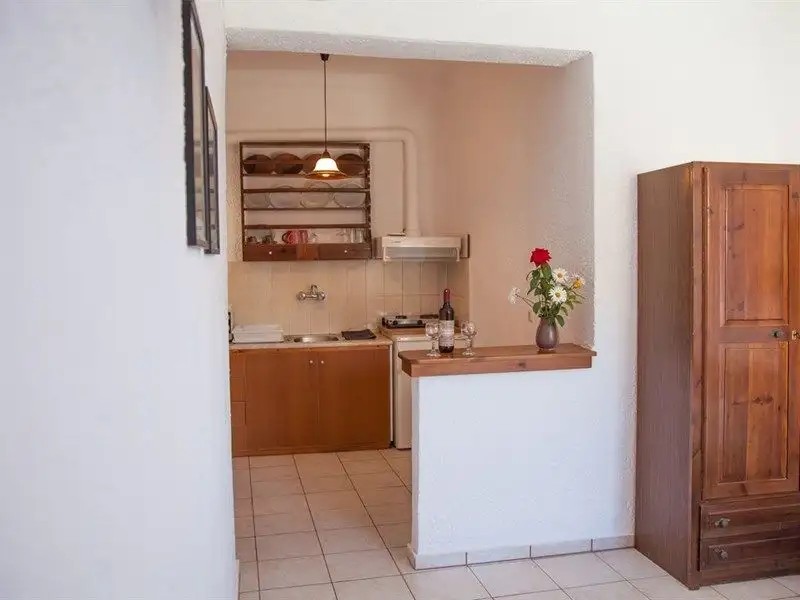 THANIA SEASIDE LUXURY SMOTEL (EX. THANIA STUDIOS APT)