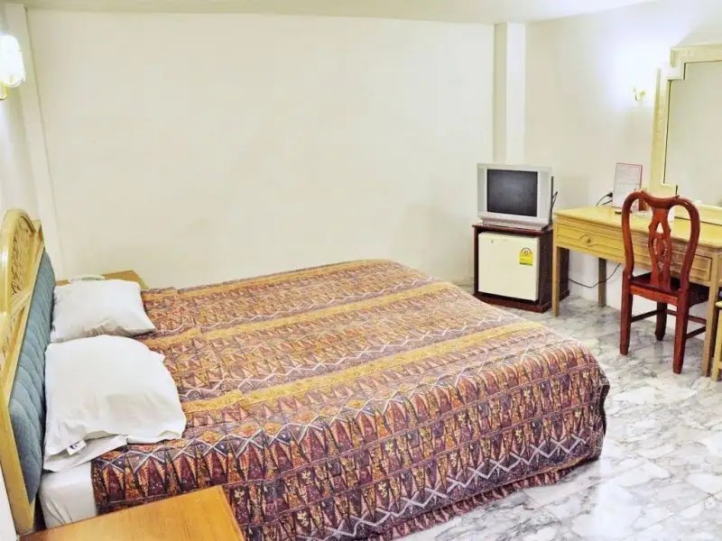HIGHFIVE GUEST HOUSE