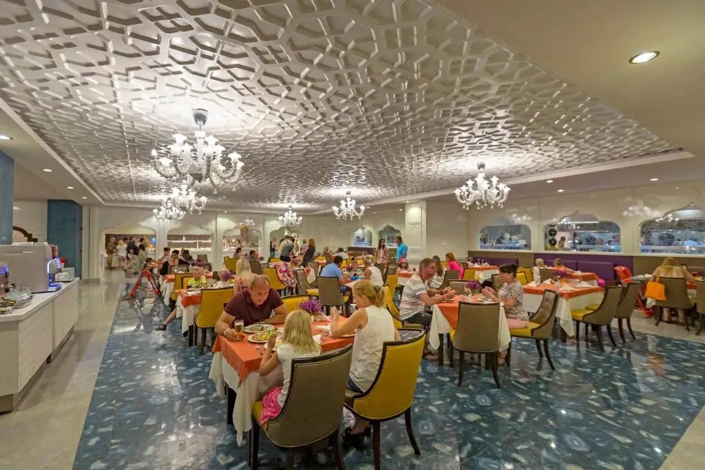 ROYAL TAJ MAHAL HOTEL
