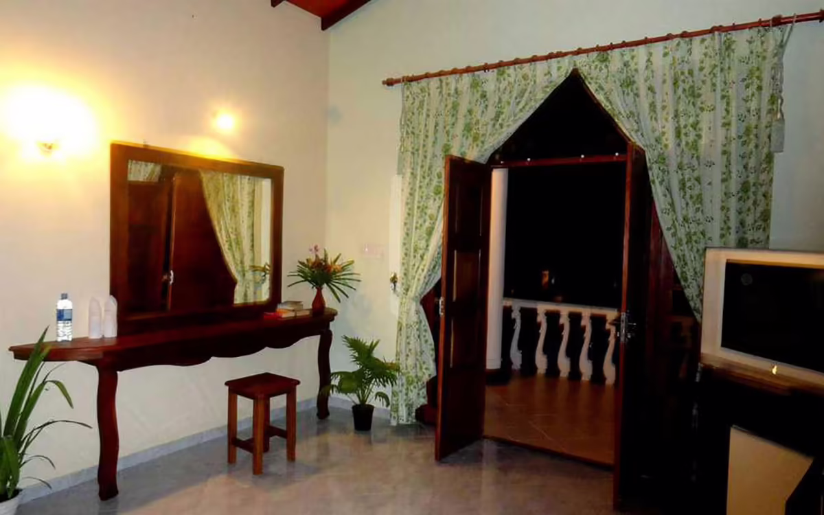 BOUGAIN VILLA GUEST