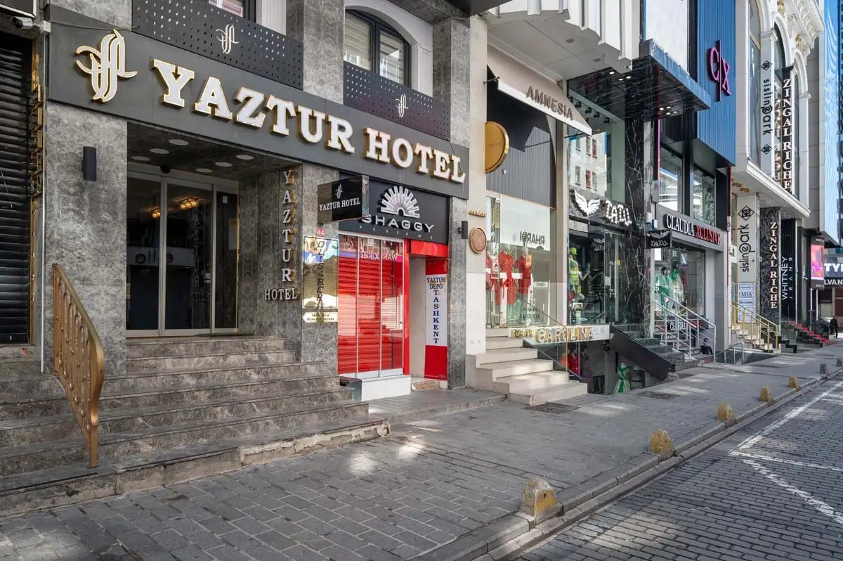 YAZTUR