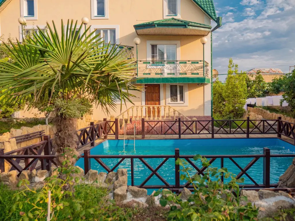 VILLA VICTORIA (ВИЛЛА ВИКТОРИЯ)