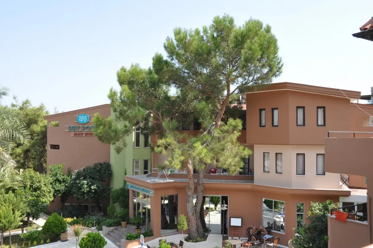 ALERIA BELPORT BEACH HOTEL