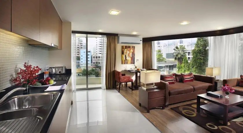 LOHAS SUITES SUKHUMBIT BY SUPERHOTEL