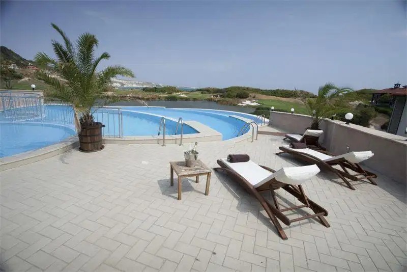 THRACIAN CLIFFS GOLF & BEACH RESORT