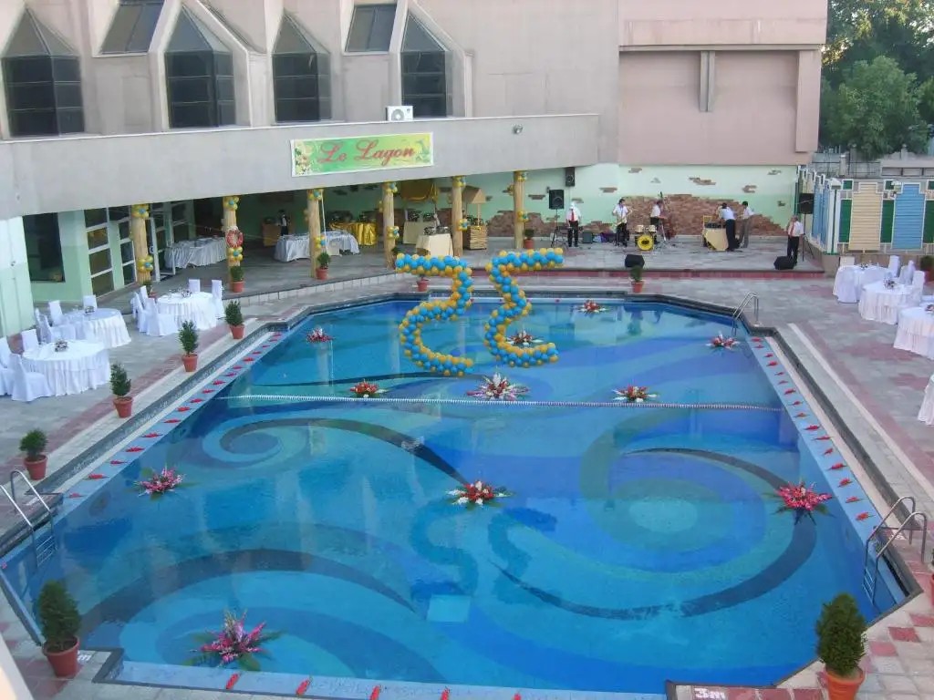 LE GRANDE PLAZA