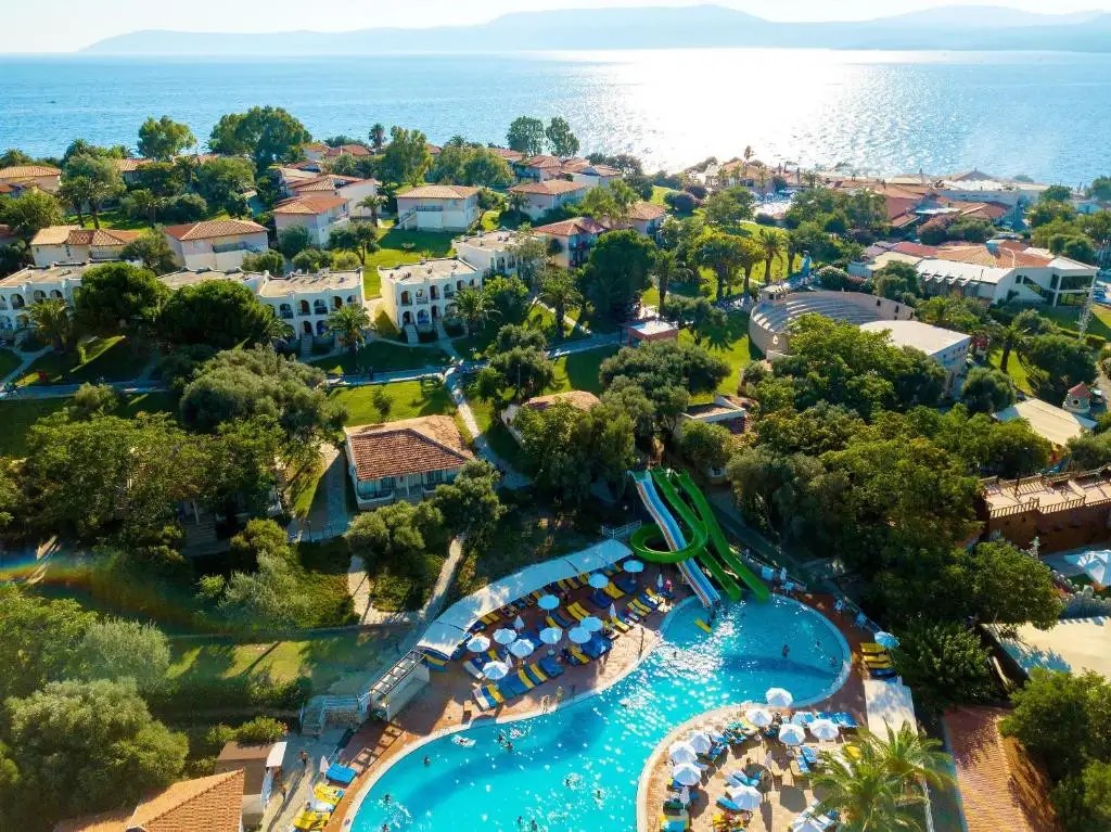 CLUB RESORT ATLANTIS