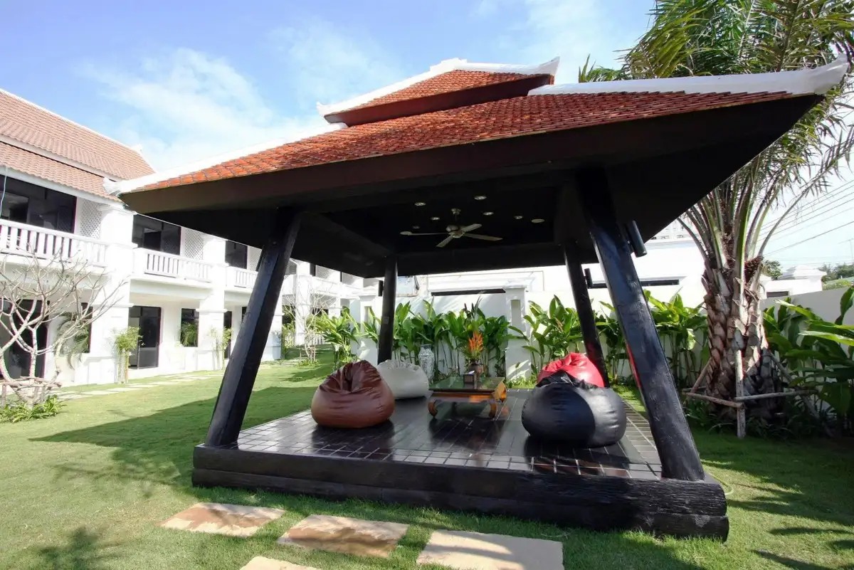 PALM GROVE RESORT