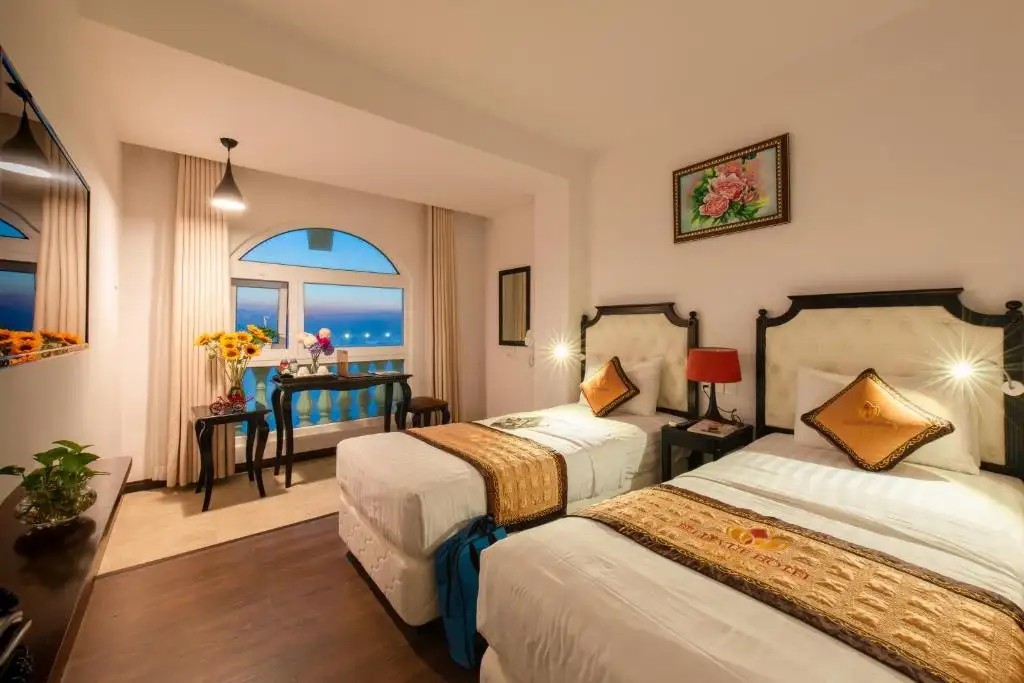 BELLEVUE HOTEL