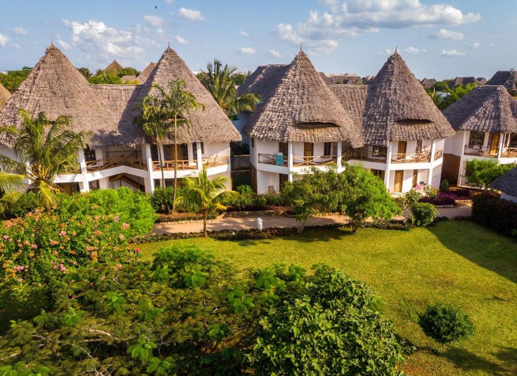 SANDIES BAOBAB BEACH RESORT