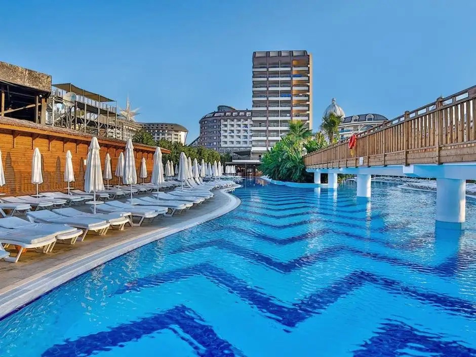 SATURN PALACE RESORT