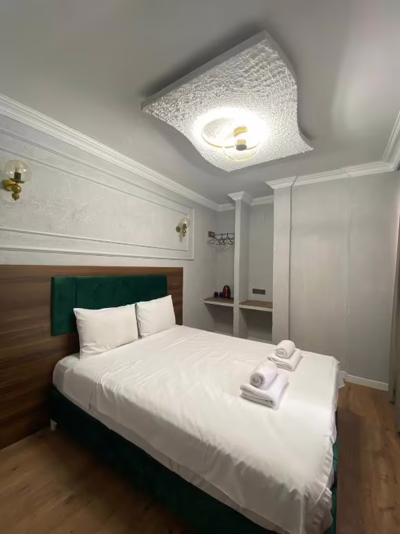 ARUNA HOTEL