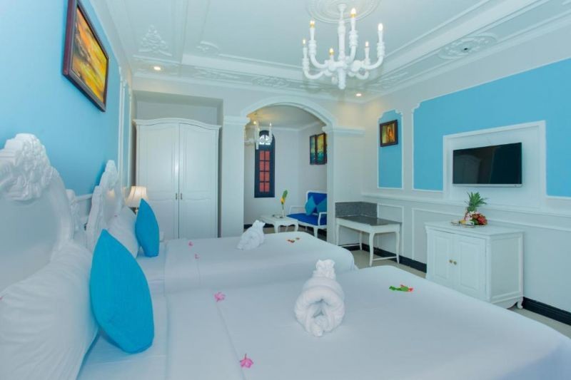 family suite connecting