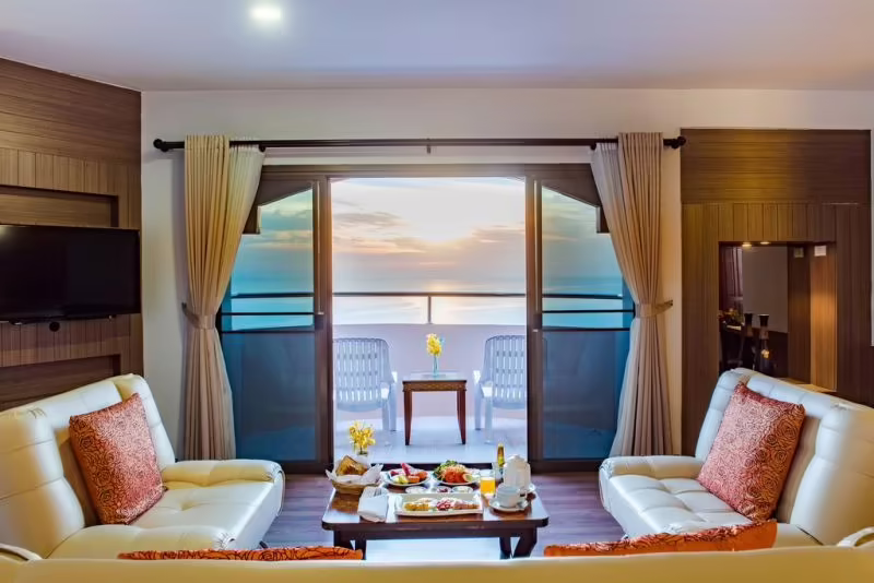 GOLDEN BEACH CHA AM