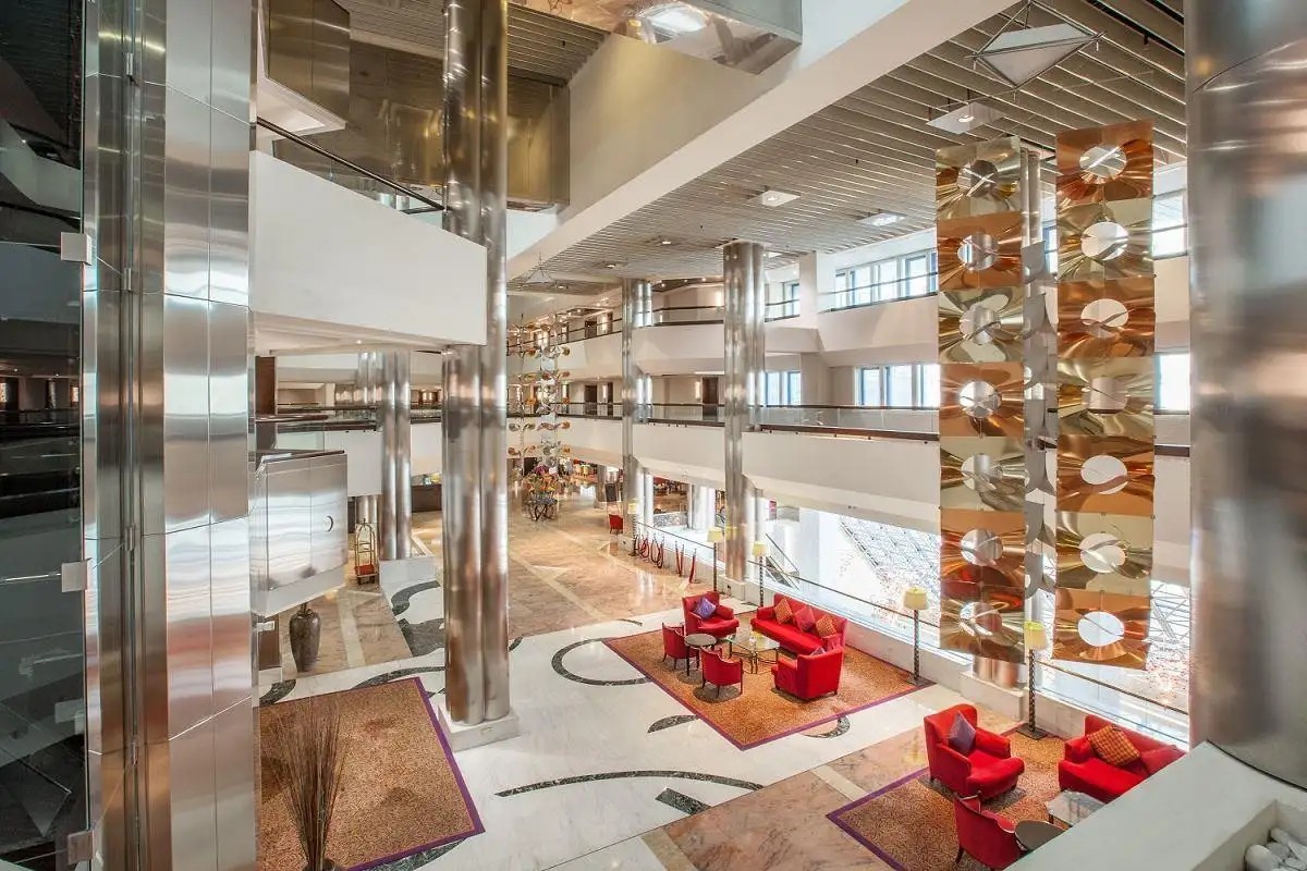 CROWNE PLAZA DUBAI DEIRA