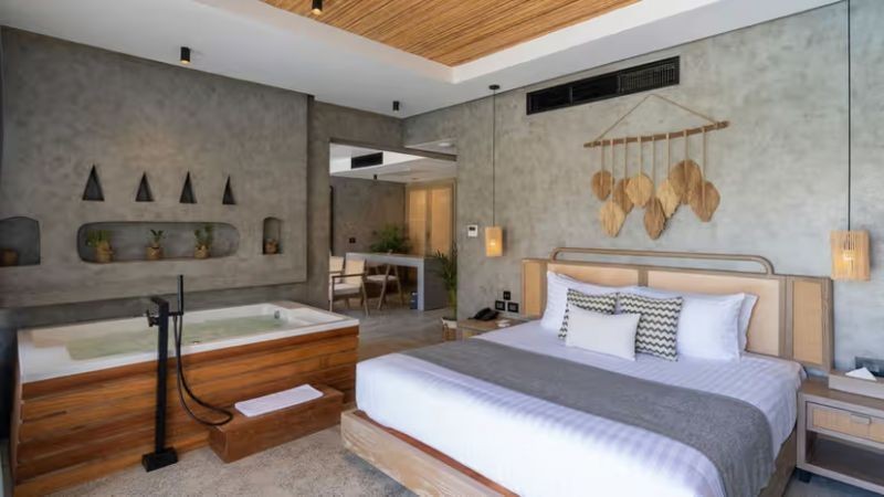 tucana pool & jacuzzi suite