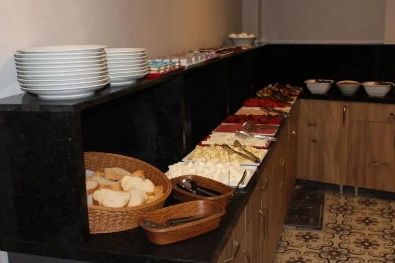 THE REINA HOTEL