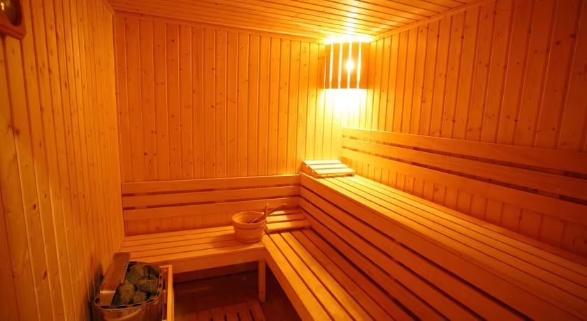 ROYAL COVE RESIDENCE APT