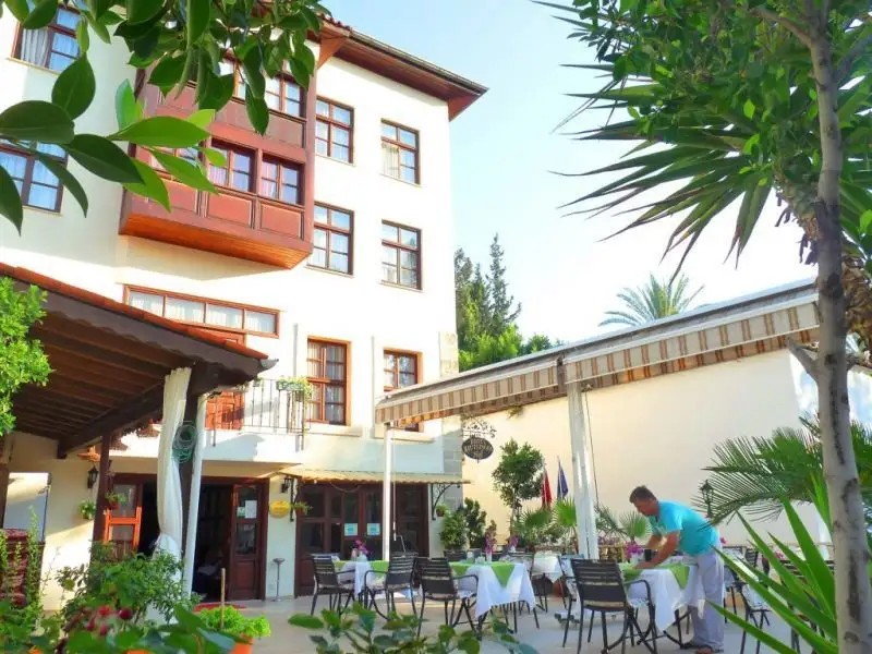 REUTLINGENHOF BOUTIQUE HOTEL