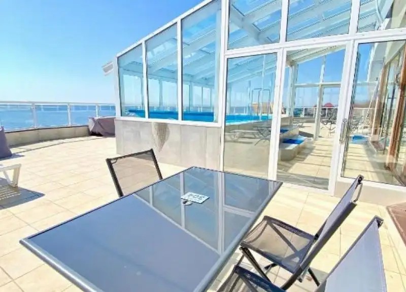 ЖАРА BEACH RESORT