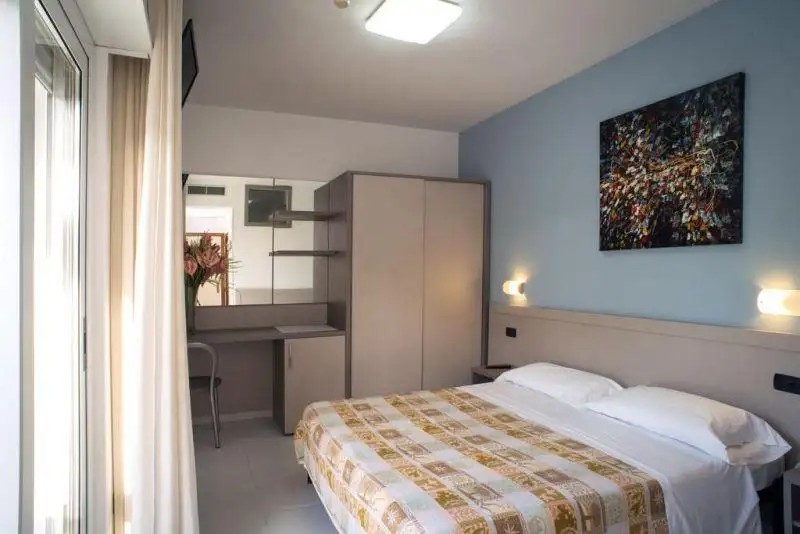 CLIPPER HOTEL & RESIDENCE