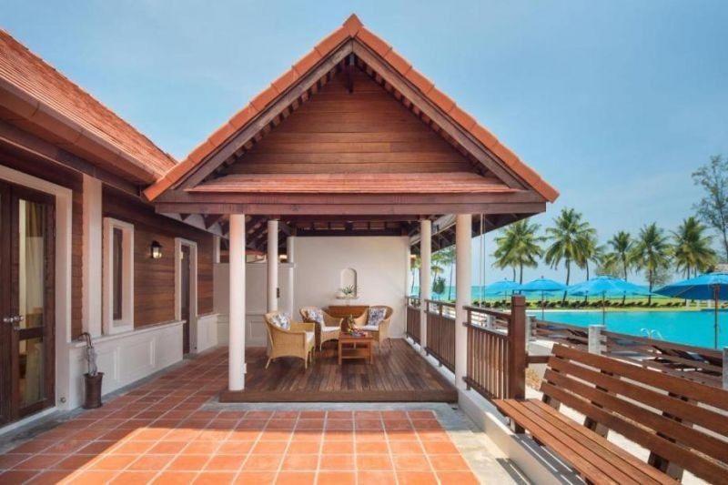 villa pool view