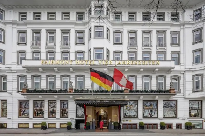 FAIRMONT HOTEL VIER JAHRESZEITEN