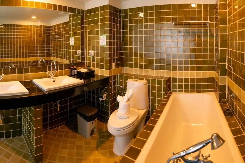 ROYAL PHALA CLIFF BEACH