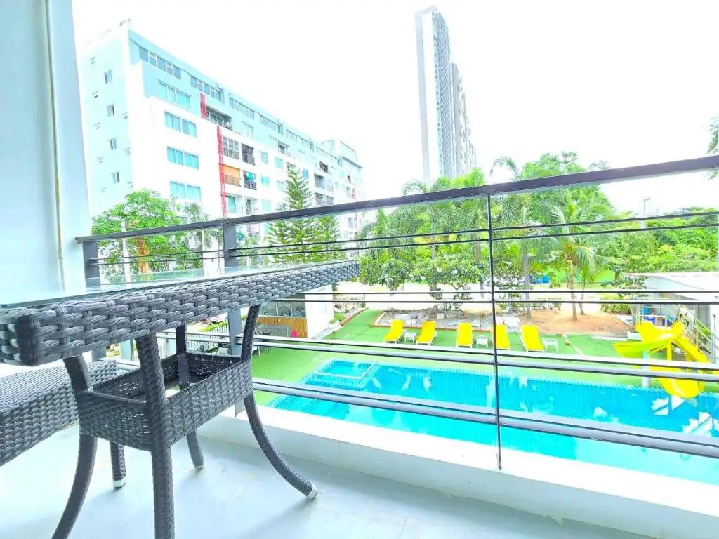 THE REGIZT JOMTIEN PATTAYA (EX. I-TALAY RESORT)
