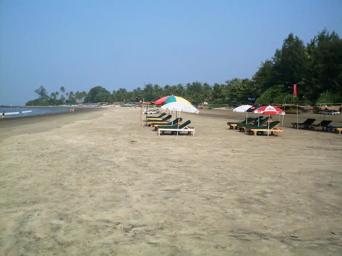 TAHA WHITE PEARLS (EX. SAVITRI GUEST HOUSE)