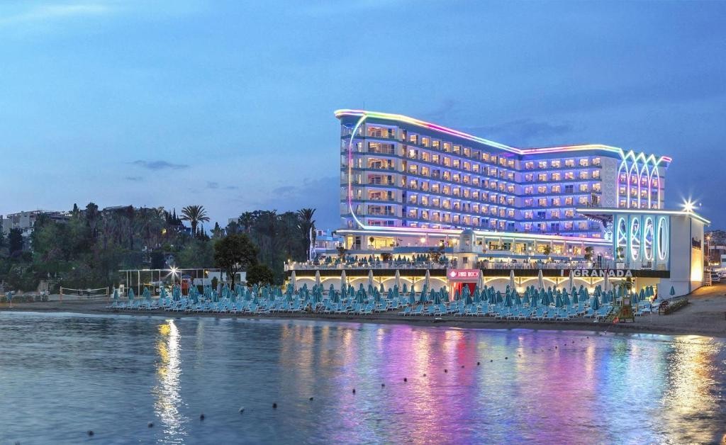 GRANADA LUXURY BEACH HOTEL