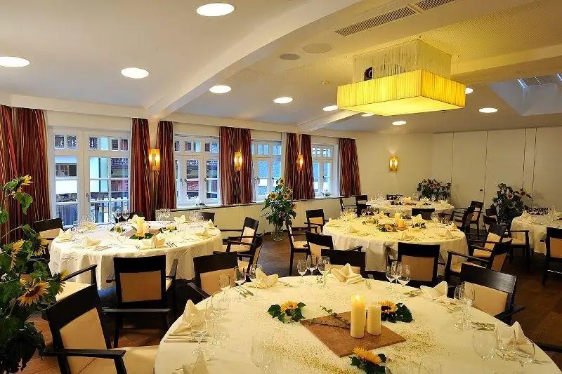 ROMANTIKHOTEL WEISSEN ROESSL