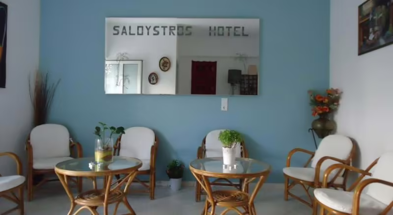 SALOUSTROS APARTMENTS