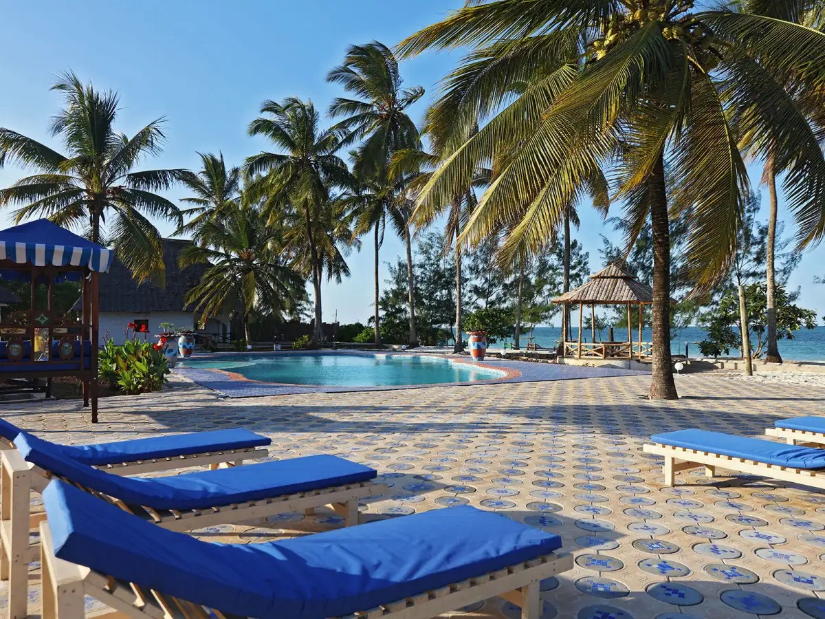 MERMAIDS COVE BEACH RESORT & SPA